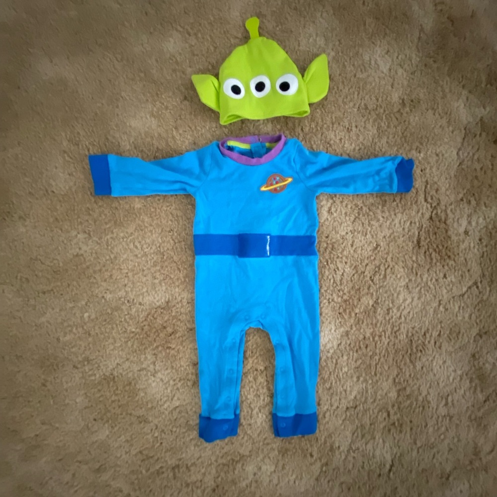 Toy Story Alien Stretchy Sleeper and Hat for baby